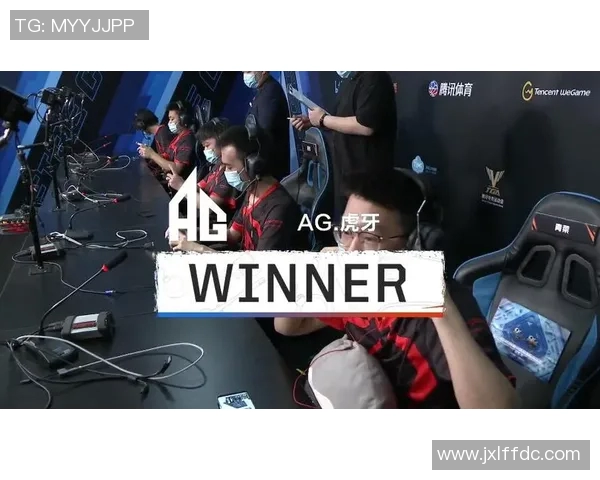 成都与深圳羽毛球队赛后复盘分析比赛节奏与战术对决