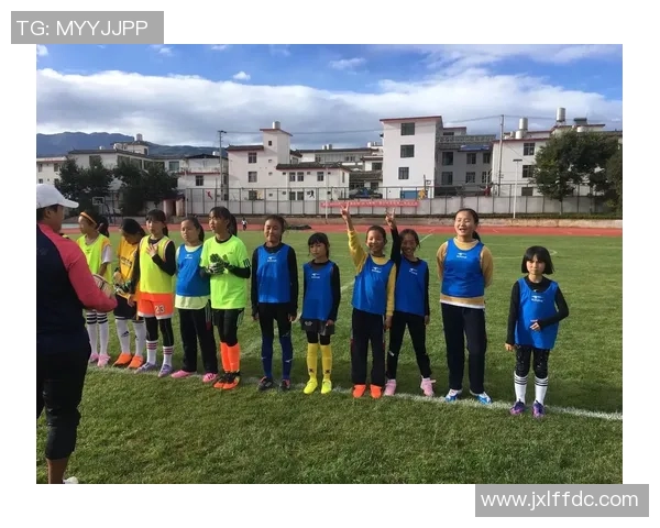 足球明星携手抖音引领潮流新风尚助力年轻人追逐梦想