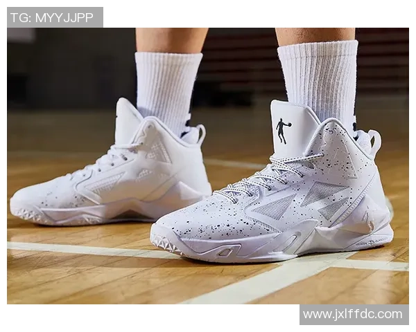 探索正版足球明星手环品牌的魅力与价值，助你成为球场上的时尚先锋