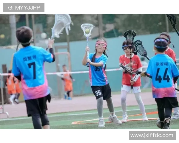 成都网球队实力揭秘：网球巨献背后的训练与荣耀之路