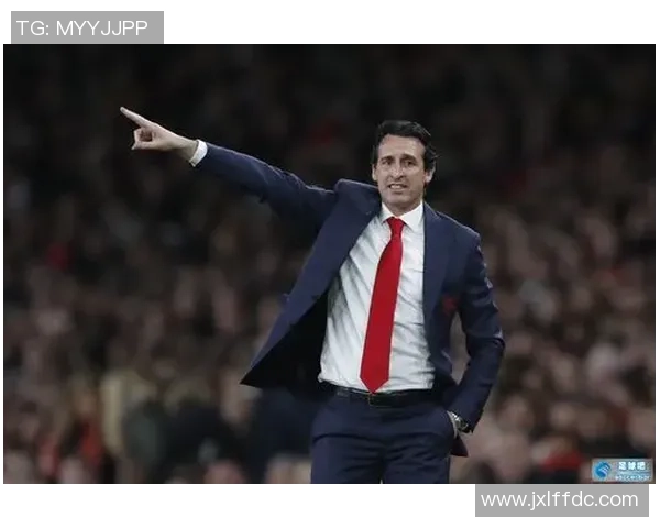 谢姓足球明星的辉煌历程与成就解析 谢姓足球明星的辉煌历程与成就解析